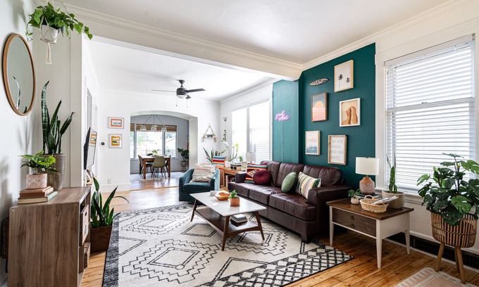 Sheboygan Casa | Good Vibes on the Third Coast-Pet Friendly! Cozy and Close by!