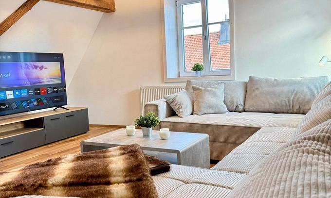 Freudenstadt Apartamento | Good Wood Apartment- The Nest I Modern half-timbered house on the market square in Freudenstadt