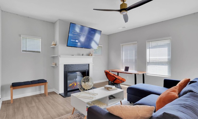 Red Oak Casa | GoodLiving Atlanta: Family Getaway "Pets Welcome"