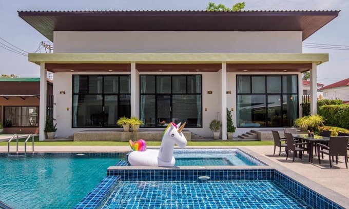 Bo Fai Villa | Goodtimes Pool Villa (A pie de playa)