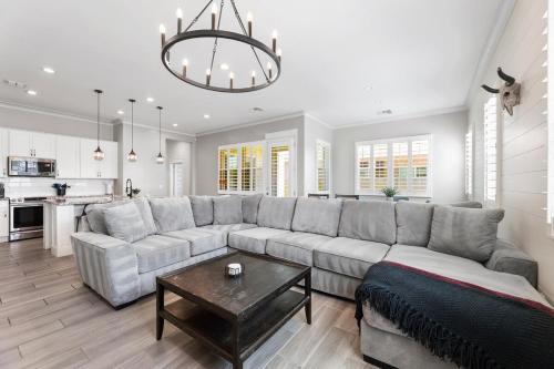 Goodyear Casa | Goodyear Getaway W Hot Tub and 6 min from Ball Park!