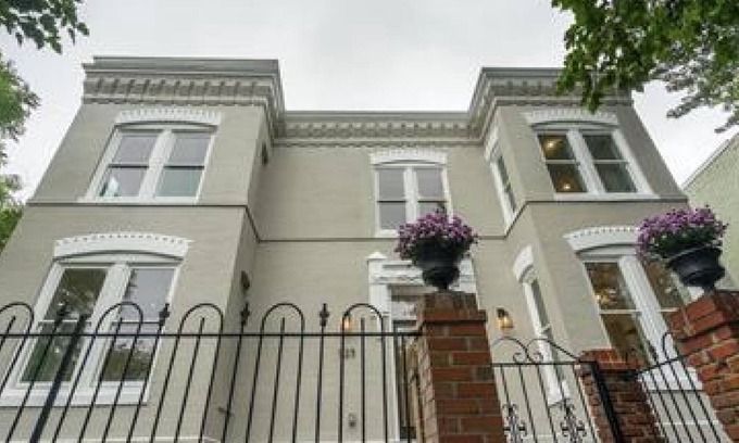 Capitol Hill Casa | Gorgeous 1BR apt/Capitol Hill/Eastern Market Entire rental unit in Washington