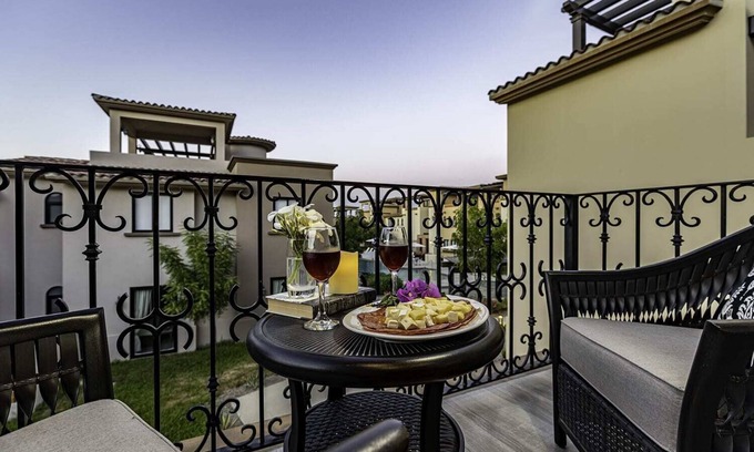 Los Cabos Apartamento | Gorgeous 2 BR Condo with Resort Access at Mavila