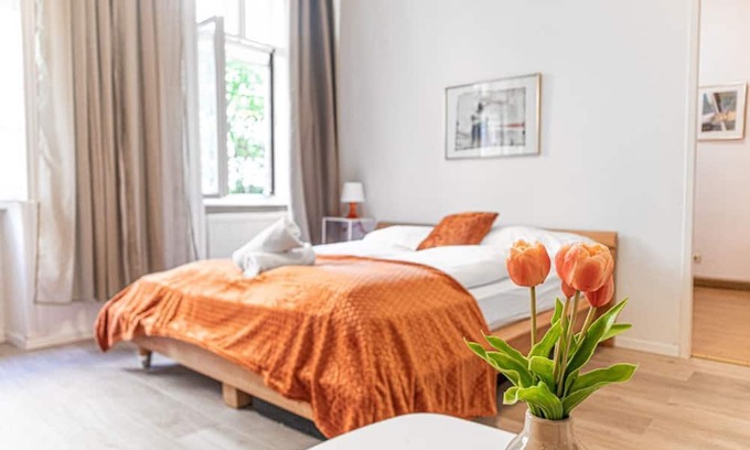 Matzleinsdorf Apartamento | Gorgeous 2BR Apt. Central Located and Spacious