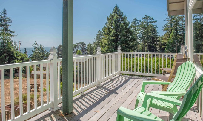 Anchor Bay Casa | Gorgeous 3 BDR Home in Gualala w/ Ocean View!