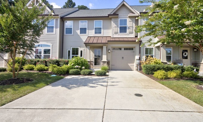 Frankford Casa | Gorgeous 3 BR, 2.5 BA, 5 Miles to Bethany Beach, Pool, Tennis, Walking Trails, and Free Activities!