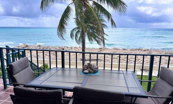 Bahamas Terrace Condominio | Gorgeous 3BR Oceanfront Villa - Amazing Views of Turquoise Water