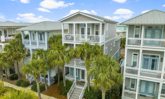 Treetop Casa | GORGEOUS 4/4 SLEEPS 10! GULF VIEW FROM 3rd FLOOR! WELL APPOINTED!! ONE BLOCK FROM BEACH ACCESS!