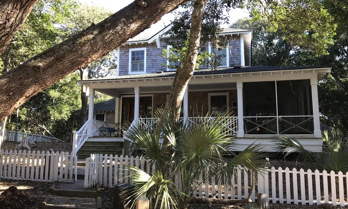 Cape Fear Station Casa | Hermosa casa de 4 dormitorios en la estación de Cape Fear