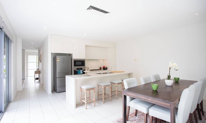 South Coogee Casa | Gorgeous 4-bedroom Modern house 5mins Drive to Coogee Beach