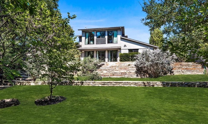 Northwest Dallas Casa | Gorgeous 4 Bedroom Home with a pool on Joe's Creek