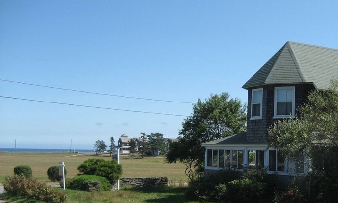 Oak Bluffs Casa | Las vistas magníficas 7BR / 6BA océano a pie de playa y ciudad!