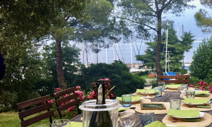 Villavetro Villa | Espléndida villa 9 plazas, perfecta para familias con gran jardín junto al lago