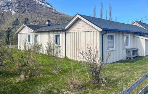 Nesset Apartamento | Gorgeous Apartment In Eresfjord