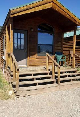 West Yellowstone Casa | Gorgeous Cabin with Stunning Views in West Yellowstone, Montana