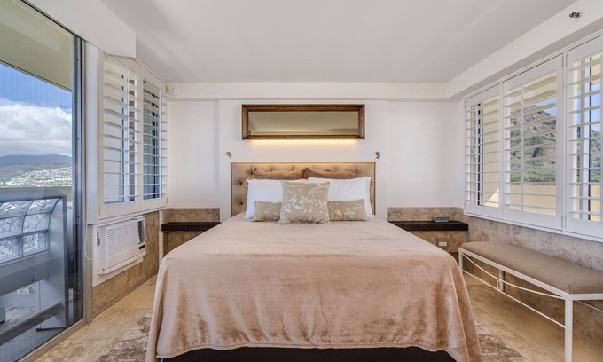 Diamond Head - Kapahulu - St. Louis Apartamento | Gorgeous Diamond Head Penthouse Studio Stunning views, Private Balcony.