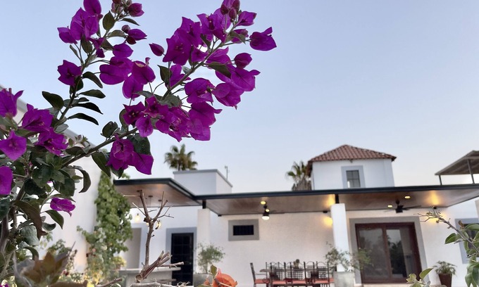 Todos Santos Casa | Gorgeous Downtown 4BR House with Jacuzzi & Firepit