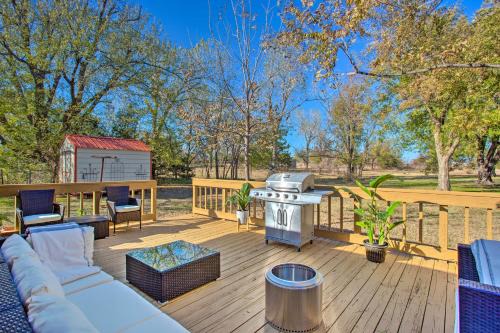 Edmond Casa | Gorgeous Edmond Escape with Deck and Private Yard