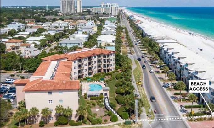 Frangista Beach Condominio | Gorgeous Emerald Waters! 2nd floor. New rental!
