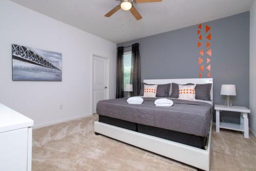 Kissimmee Casa | Gorgeous Family Home! Sleeps 28 BLV103