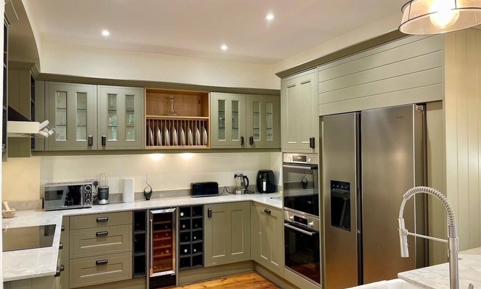 Northampton Casa | Gorgeous 4 bedroom Townhouse