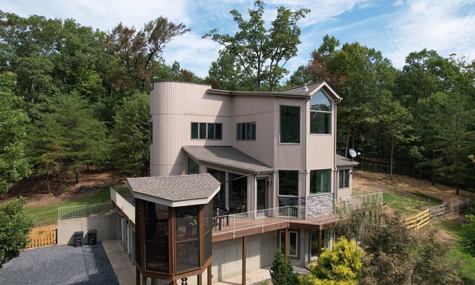 Bentonville Casa | Chateau Solace, una joya escondida ubicada en medio de las montañas