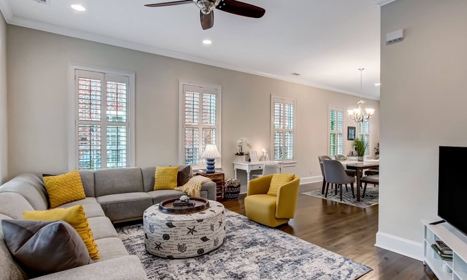 Eastside Casa | Gorgeous Home by Crawford Square w Private Parking