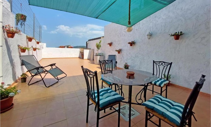 Ador Casa | Gorgeous Home In Ador With Wifi
