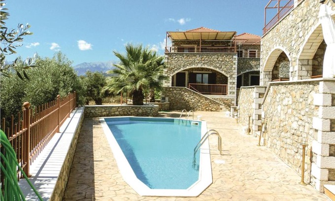 Paralia Casa | Gorgeous Home In Astros Peleponese