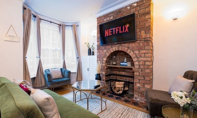 Lincoln Casa | Gorgeous Home in Heart of Historic Lincoln