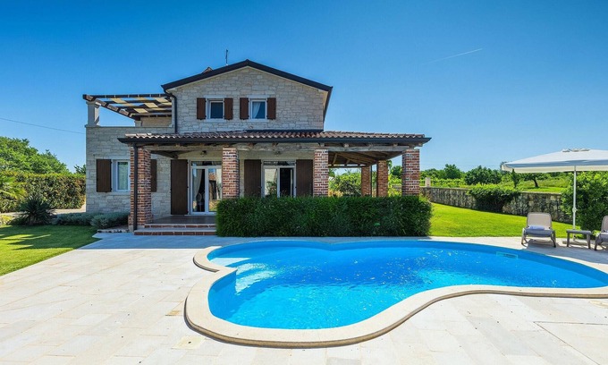 Stifanici Casa | Preciosa casa en Porec
