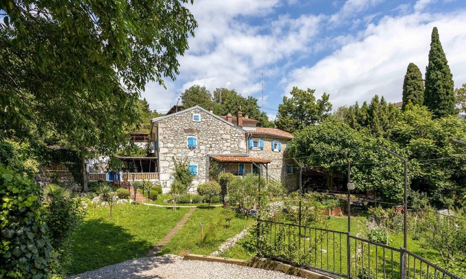 Rijeka Casa | Preciosa casa en Rijeka con cocina.