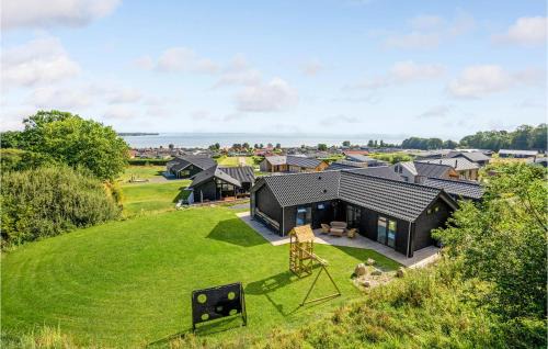 Sjølund Casa | Gorgeous Home In Sjølund With Kitchen