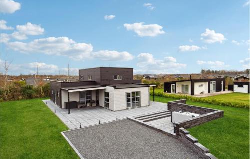 Skaven Strand Casa | Gorgeous Home In Tarm With Kitchen