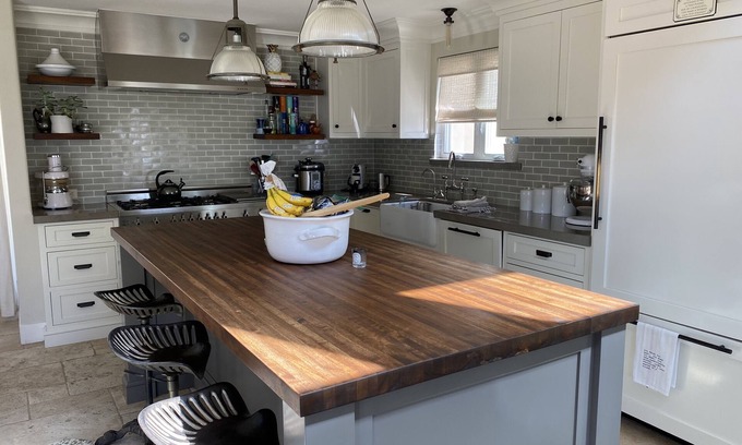 Hermosa Beach Casa | Gorgeous home steps to the beach