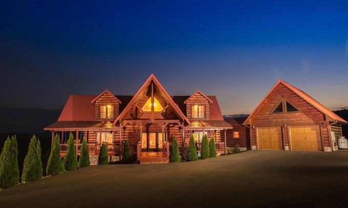 Dobson Cabina | Increíble Blue Ridge Mtn View Cabin - ¡Perfecto para reuniones y retiros corporativos!