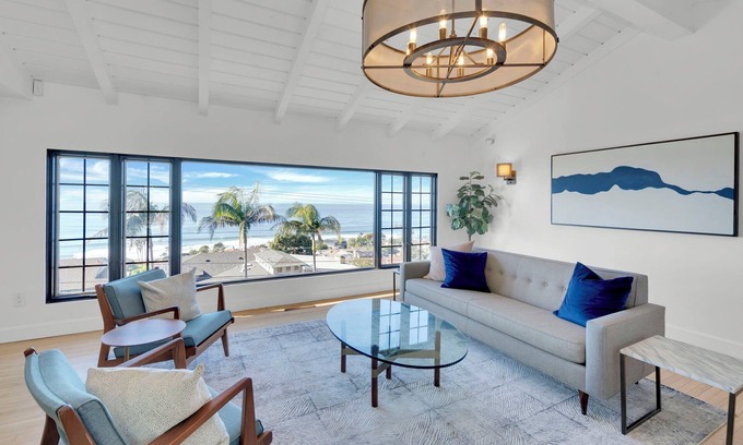 Sunset Cliffs Casa | Gorgeous Mid-Century Modern Stunner with Epic Ocean Views. Perfect for groups!