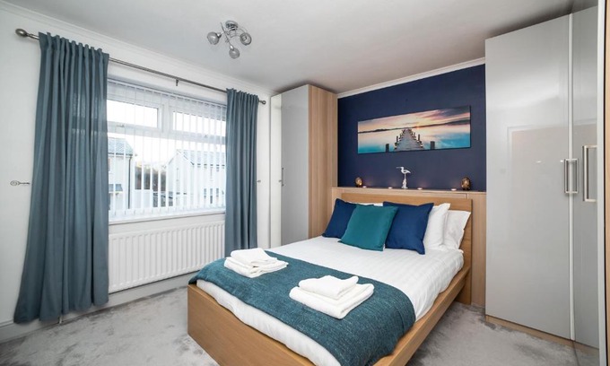 Newcastle-upon-Tyne Apartamento | Gorgeous Modern 4 bedroom house - Free Parking and Netflix by WHA for Contractors, Relocation, Business Travelers