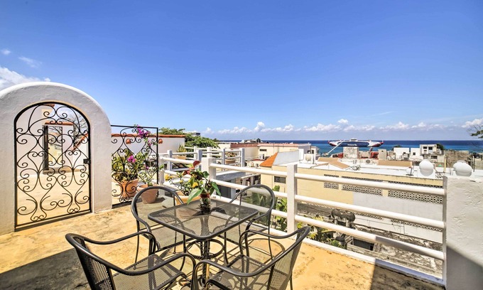 Colonia Centro Condominio | ¡NUEVO! ¡Impresionante villa en la azotea con terraza privada y spa!