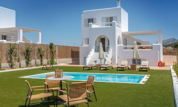Naxos Villa | Gorgeous Naxos Villa | 4 Bedrooms | Villa Ryoga | Spacious Outdoor Area with Private Pool | Pyrgaki