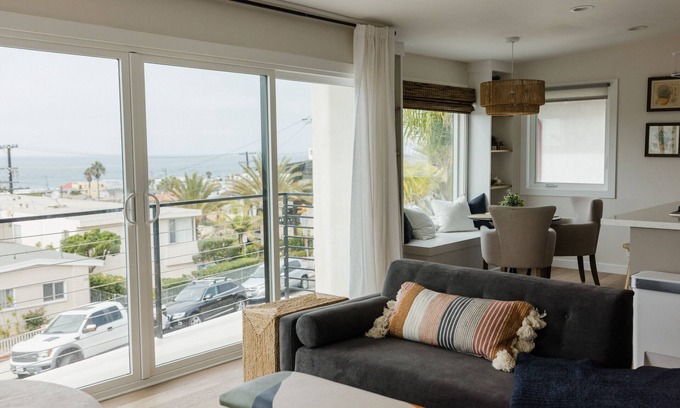 Hermosa Beach Casa | Gorgeous Ocean View in the Heart of Hermosa Beach - 2 blocks from the beach