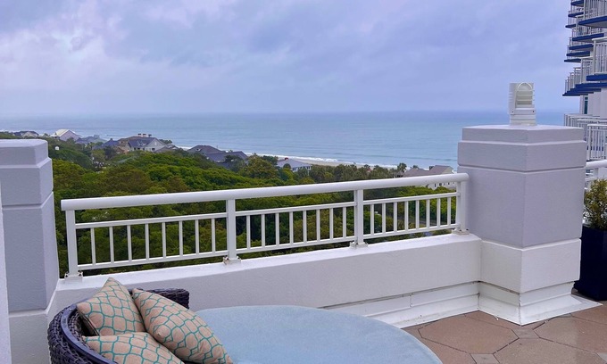 Myrtle Beach Condominio | Gorgeous ocean view condo with morning sunrise, spend winter at the beach cheap!
