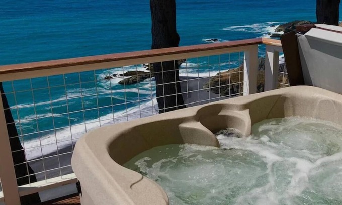 Shelter Cove Condominio | Gorgeous Oceanview! by OceanviewHotTubs Tesla Charging Oceanfront! Shelter Cove