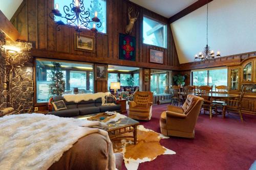 Rio Vista Estates Casa | Gorgeous Riverfront Retreat