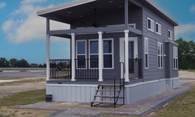 Kerens Casa | Gorgeous Tiny Home in Peninsula Point Richland Chambers Lake -- Lake Life