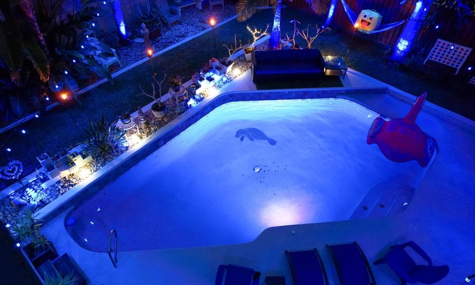 Tropic Casa | Gorgeous Urban Oasis W/hot Tub, Heated Pool And Private Movie Theater 3 Bedroom Home by RedAwning