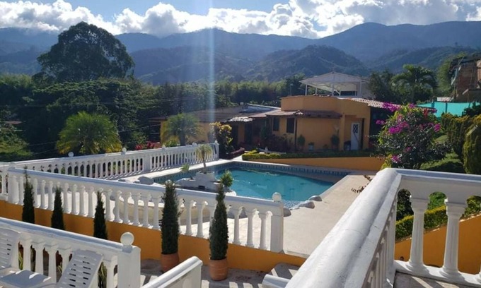 Calima Casa | Gorgeous Vacation Home, Beautiful Mountain and Lake Views