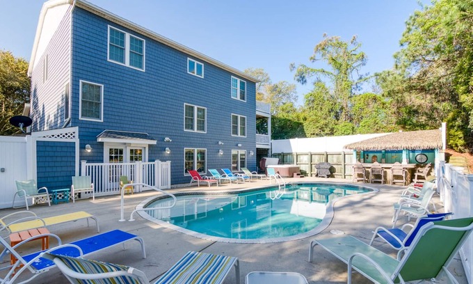 Sea Acres Casa | Gorgeous vacation home in Duck, situated between the ocean and sound!