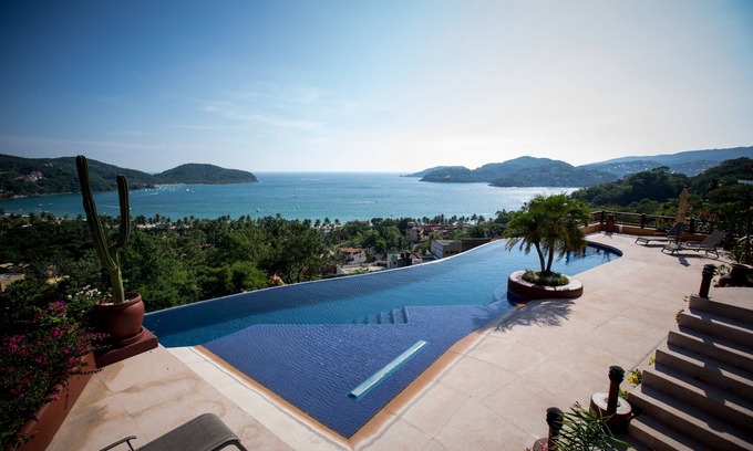 Ixtapa - Zihuatanejo Condominio | Hermosa vista de la playa de LaRopa