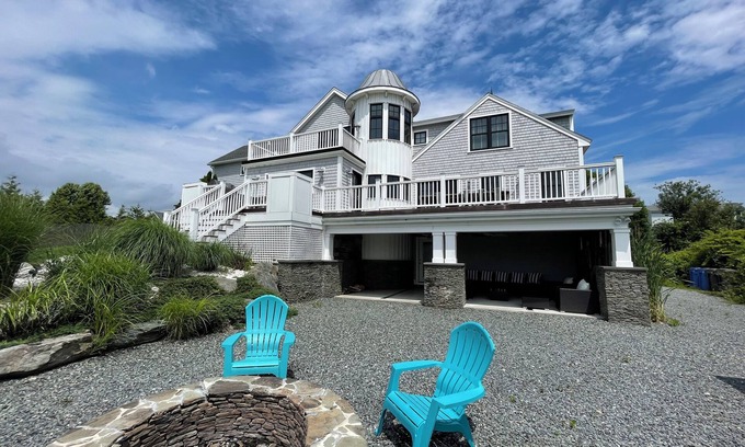 Newport East Casa | Magníficas vistas, a solo minutos de First Beach!